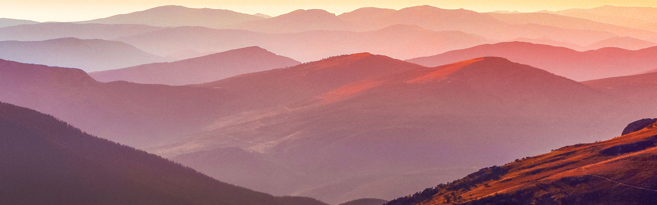 Montagnes pourpres