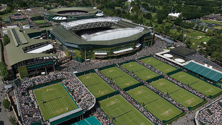 Terrain de tennis